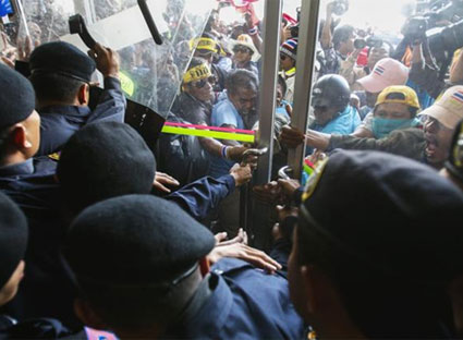 ນາຍົກລັດຖະມົນຕີໄທຢັ້ງຢືນກອງທັບຈະບໍ່ດຳເນີນການລັດຖະປະຫານ